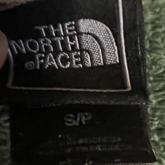 North Face jacket - Picture 6 of 6